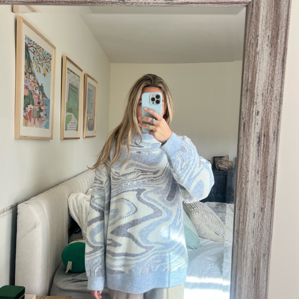 Glassons Blue and White Crew Neck Sweater